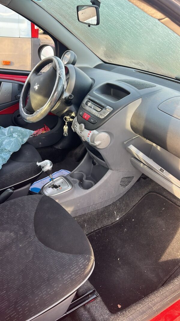 Peugeot 107 5puertas trendy (1.0gasolina)