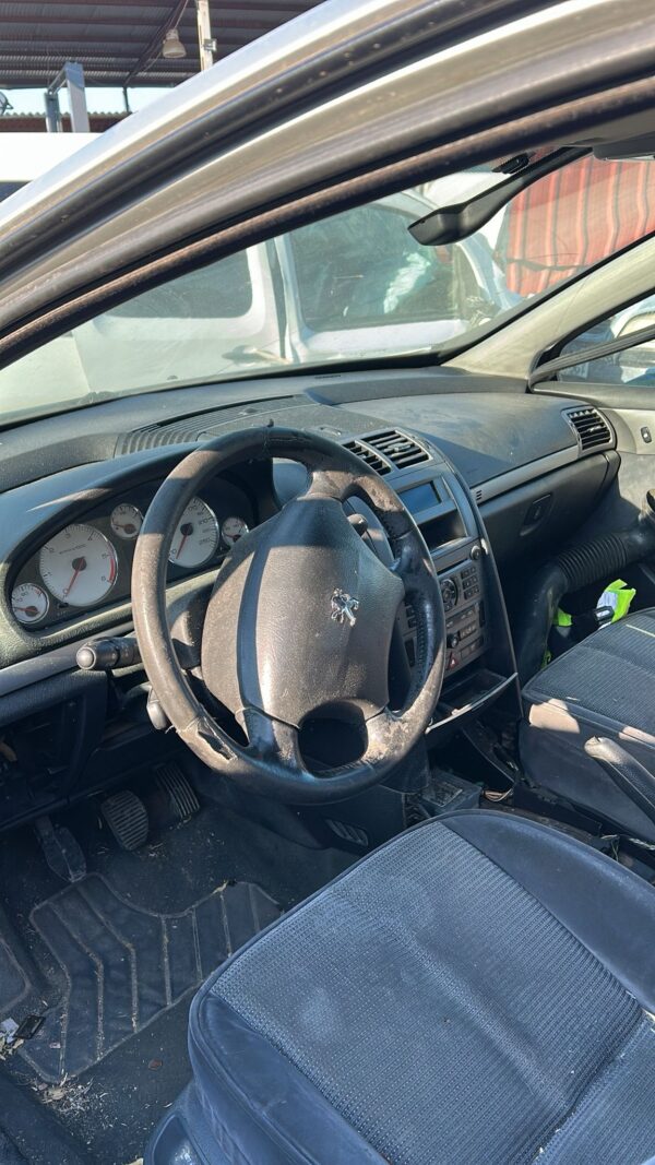 Peugeot 407 año 2005 con motor (1.6hdi)