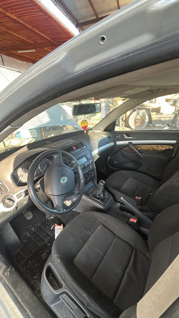 Skoda Octavia del año 2007 con motor (1.9Tdi)